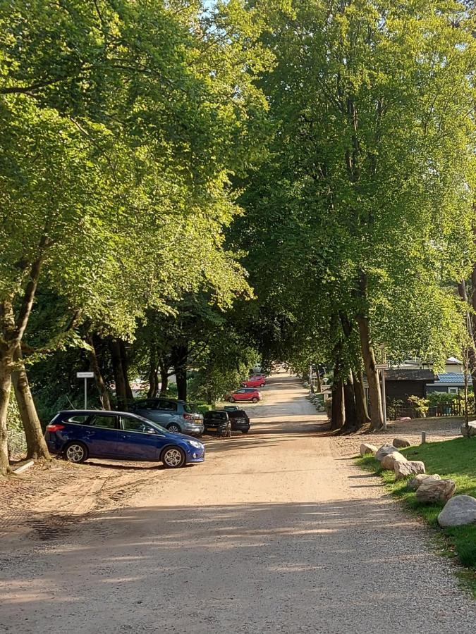 Chalet Wanama. Gelegen Op Het Vakantiepark Het Lierderholt Op De Veluwe. Villa Beekbergen Ngoại thất bức ảnh